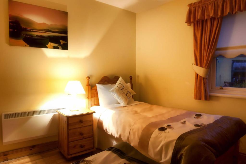 Mccarthy'S Lodge B&B Westport